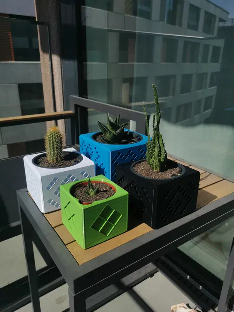 Chậu cây hình vuông | Square Pot - Image 1