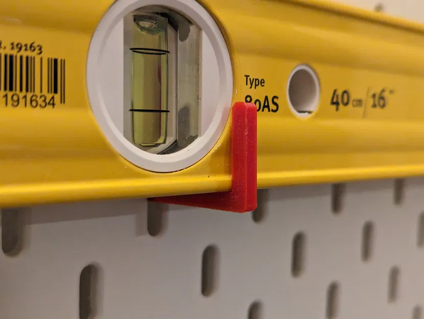 Móc treo thước thủy Stabila Type 80 trên bảng IKEA Skadis - Image 2