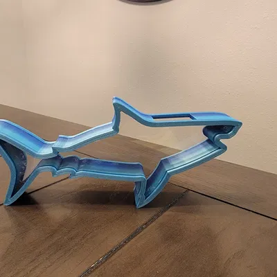 Giá trưng bày răng cá mập hình cá mập