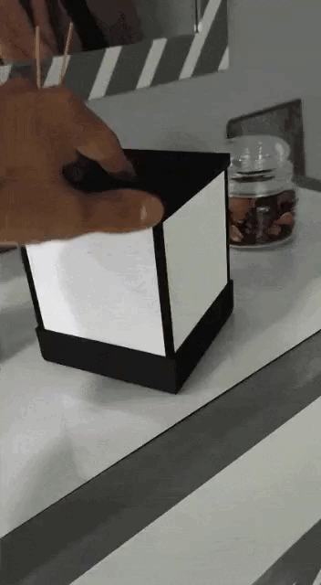 Khối lập phương 4 mặt litophane dùng pin - Thumbnail 1