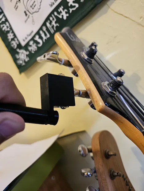 Dụng cụ quay lên dây đàn Guitar và Bass 3D in tại nhà - Image 2