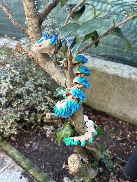 Mô hình Rồng Pha Lê Đá linh hoạt (Articulated Rock-Crystal Dragon) - Image 1