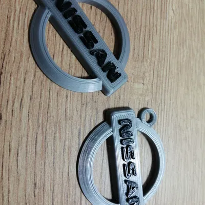 Móc khóa logo Nissan in 3D tinh tế và sắc nét