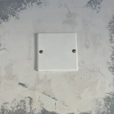 Nắp che hộp điện âm tường