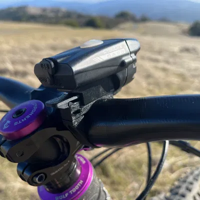 Ngàm gắn ghi-đông tháo lắp nhanh cho đèn xe đạp Cygolite Dash