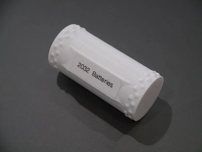 Hộp đựng pin 2032 thiết kế gọn gàng, tiện lợi - Image 1