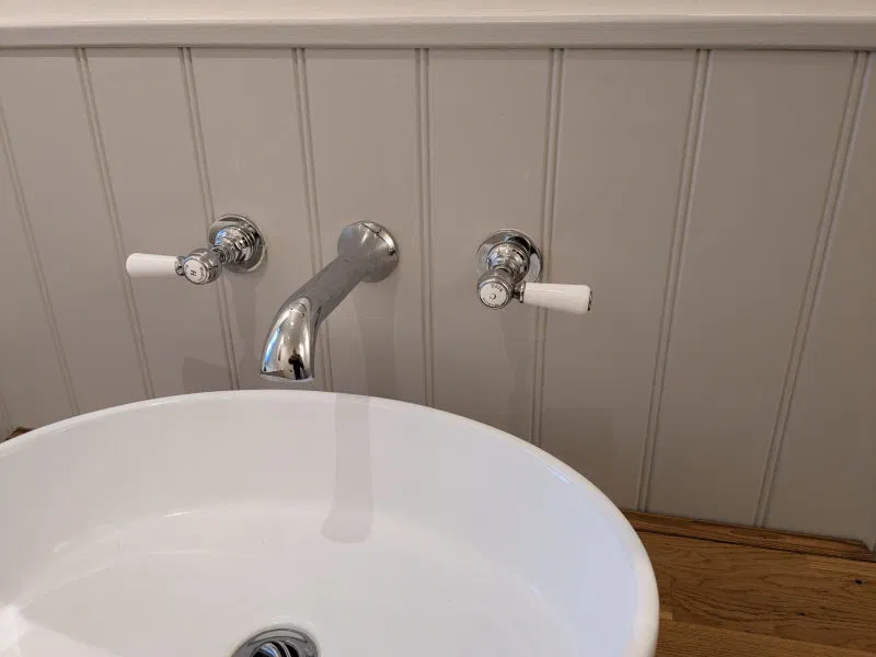 Đế phay Makita RT0700C làm rãnh Beadboard - Image 5