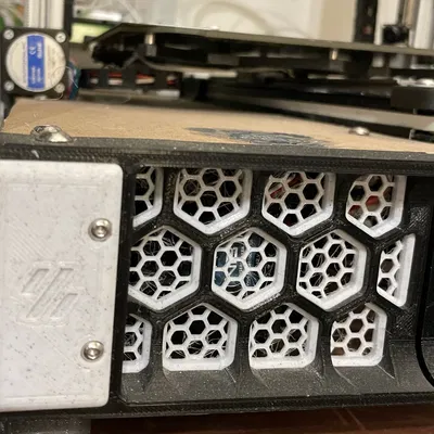 Miếng ốp họa tiết tổ ong trang trí mặt trước cho Voron Switchwire