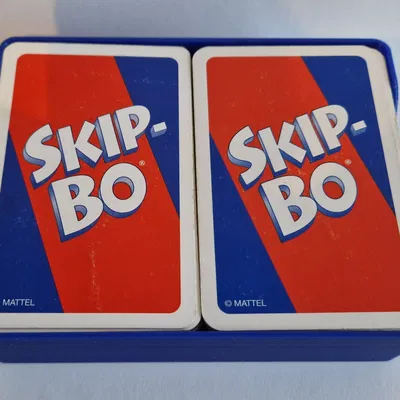 Hộp đựng bài SkipBo
