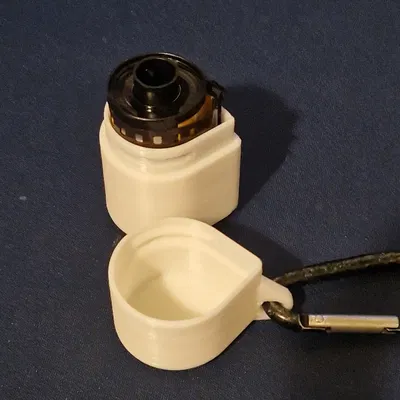 Hộp đựng cuộn phim 35mm có móc treo tiện dụng