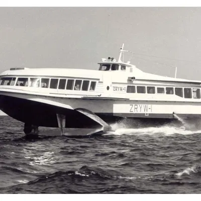 Zryw 1: Mô hình tàu cánh ngầm điều khiển từ xa (RC)