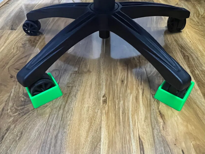 Bộ chặn bánh xe ghế gaming Corsair TC100 cho sim rig - Image 1