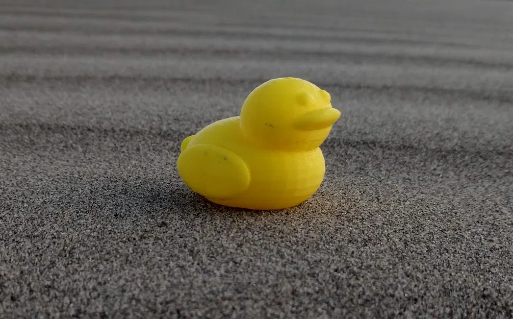 Mô hình chú vịt vàng đáng yêu trang trí bàn làm việc - Image 1