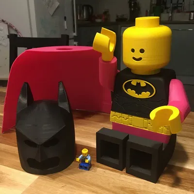 Mô hình Batman 700% phong cách LEGO