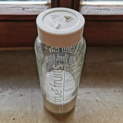 Nắp rắc gia vị 3D thông minh cho chai thủy tinh True Fruits 250ml