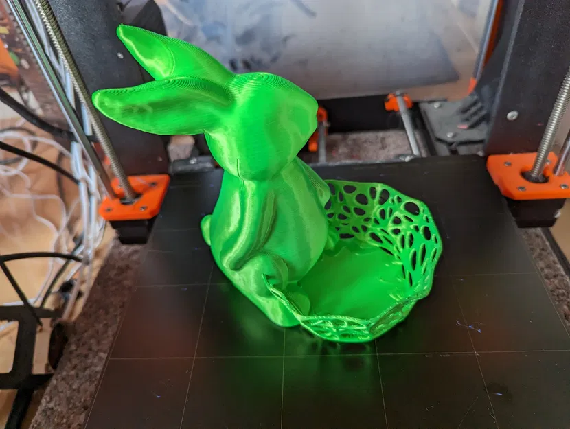 Mô hình chú thỏ ôm giỏ (Easter Bunny with basket) trang trí in 3D - Image 3