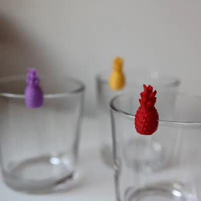 Bộ đánh dấu ly hình quả thơm cho tiệc tùng