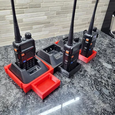 Khay Sạc và Giá Đỡ Bộ Đàm Baofeng UV-5R Có Khóa Liên Động