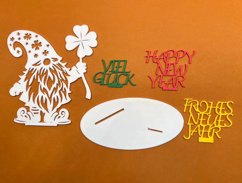 Chú Gnom kèm cỏ ba lá may mắn - Image 3