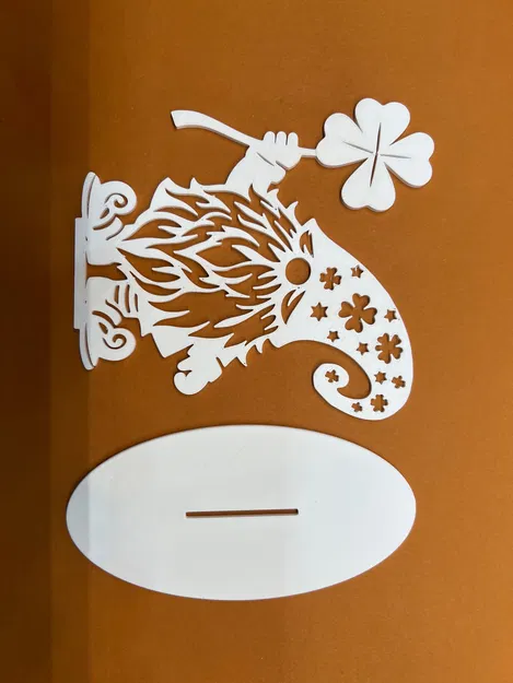 Chú Gnom kèm cỏ ba lá may mắn - Image 4