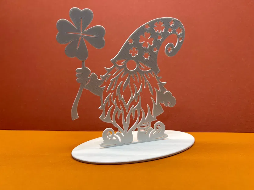 Chú Gnom kèm cỏ ba lá may mắn - Image 6