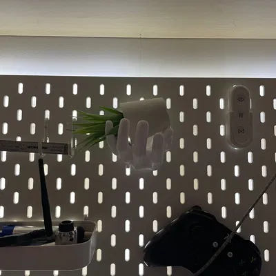 Mô hình bàn tay 3D gắn bảng Skadis IKEA - Giá đỡ đồ độc đáo