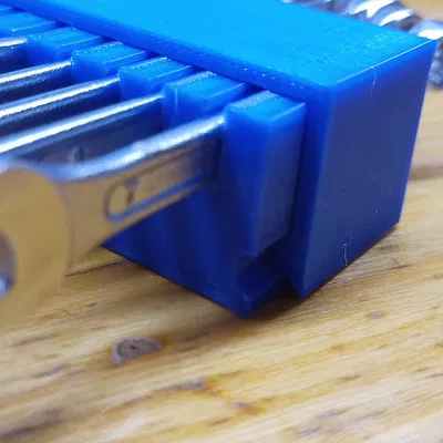 Giá treo cờ lê (Wrench Holder) có thể tùy chỉnh kích thước kèm kẹp