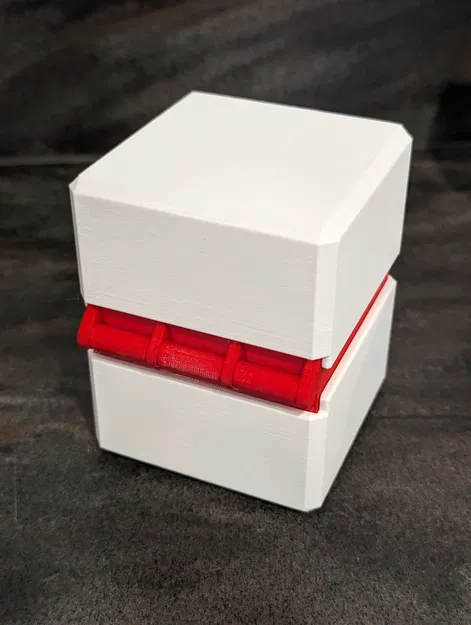 Hộp đựng thẻ bài Pokeball có bản lề và khóa gài - Image 3