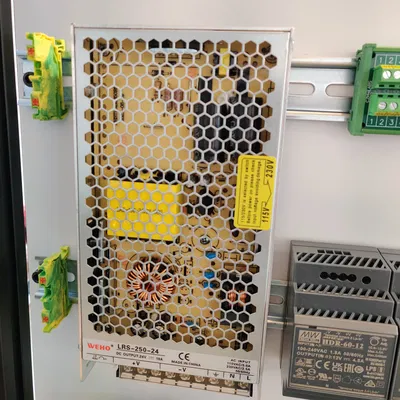 Giá gắn DIN rail LRS-200/250 dùng ốc Cap Screw cho Vcore3 400