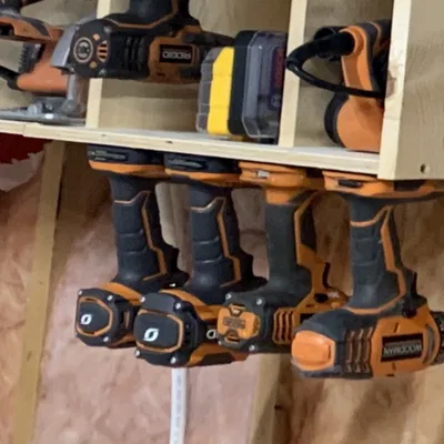 Giá treo máy Ridgid 18V