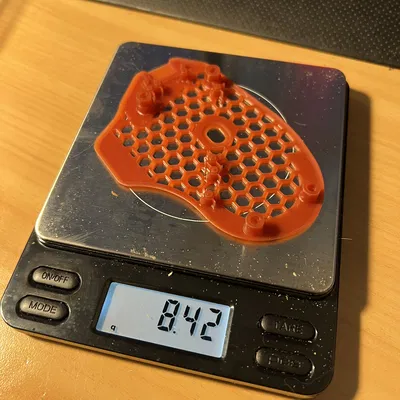 Đế chuột G502 Hero siêu nhẹ có kèm chỗ để ngón cái