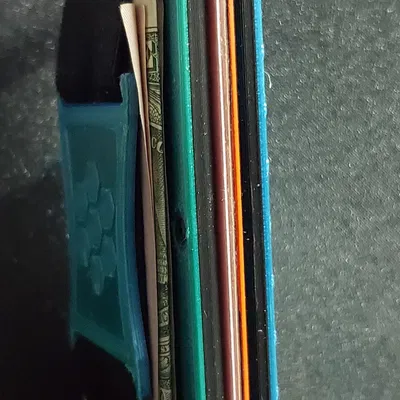 Bản remix ví tối giản (minimalist wallet) của @BryceCronin tối ưu cho in 3D