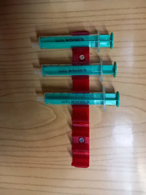 Giá treo ống tiêm 5ml (Spritzenhalter) tiện lợi cho gia đình - Image 1