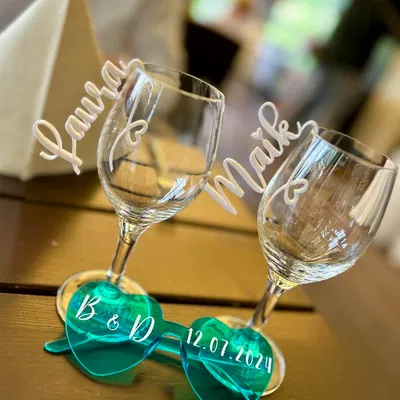 Bảng tên treo ly cho tiệc cưới hoặc sự kiện
