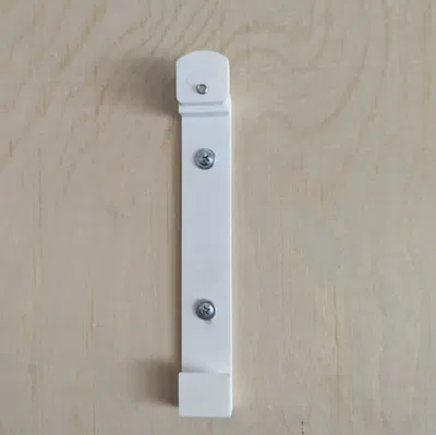 Giá treo tường cho thước dẫn hướng Kreg Accu-Cut gọn gàng