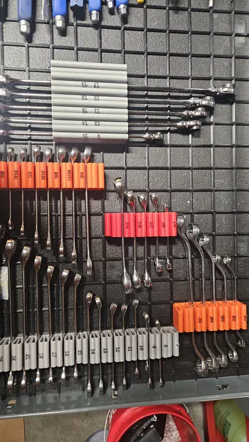 Bộ tạo khay đựng cờ lê Gridfinity có khóa và nhãn dán - Image 1