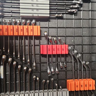 Bộ tạo khay đựng cờ lê Gridfinity có khóa và nhãn dán