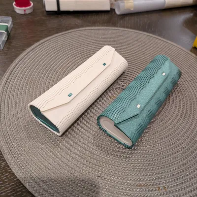 Hộp đựng kính Flexi được tách rời để tăng độ bền