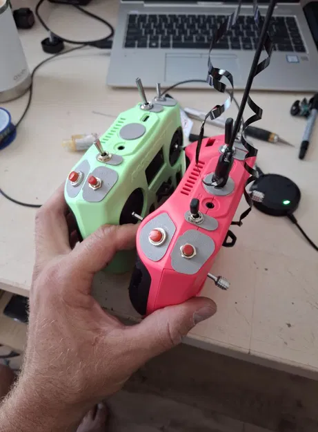 Mod thêm công tắc cho RadioMaster Pocket (3D Print) - Image 1