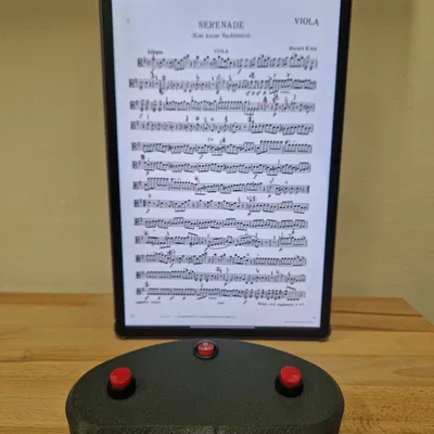 ScoreFlip - Thiết bị lật trang Bluetooth giá rẻ không chỉ dành cho nhạc công