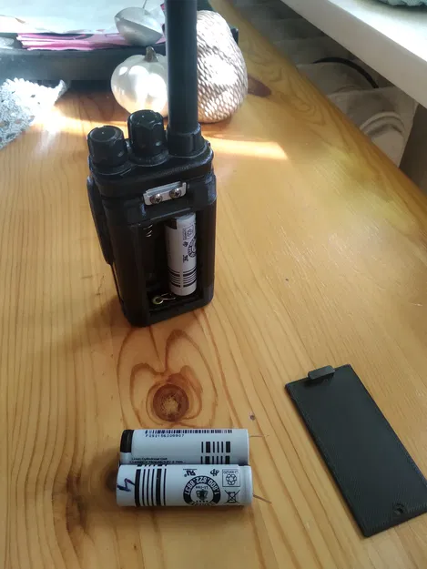 Pin dự phòng cho bộ đàm Baofeng BF-V8A - Image 4