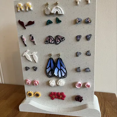 Giá treo bông tai in 3D tiện dụng cho bàn trang điểm