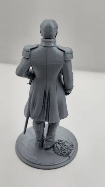 Tượng Quý Ông Quân Đội – Mô hình nhân vật phong cách Bridgerton - Image 4