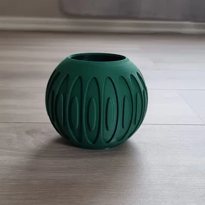 Bình Cầu Gợn Sóng (Ribbed Orb Vase)