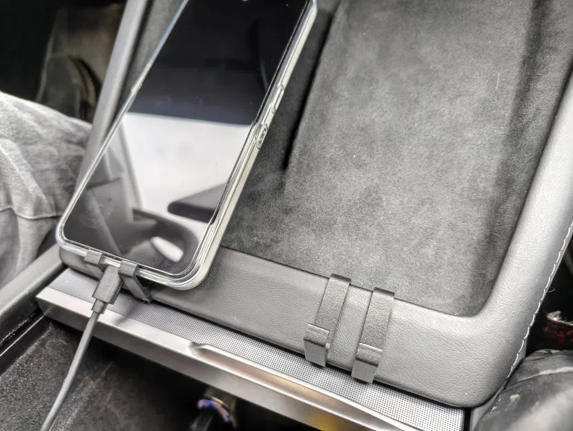 Kẹp giữ điện thoại cho Tesla (Tesla Phone Clip) - Image 2