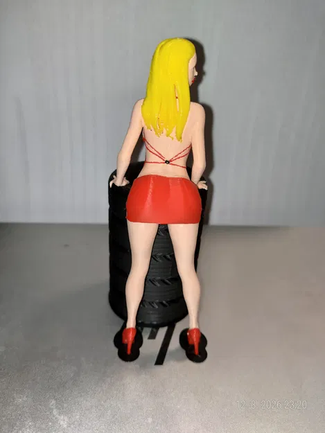 Mô hình trang trí để bàn Lady with pencils độc đáo cho máy in 3D - Image 1