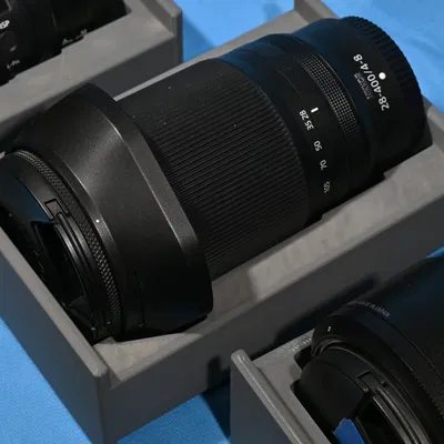 Khay kệ lưu trữ lens Nikon Z-system, thiết kế nằm ngang gọn gàng, an toàn