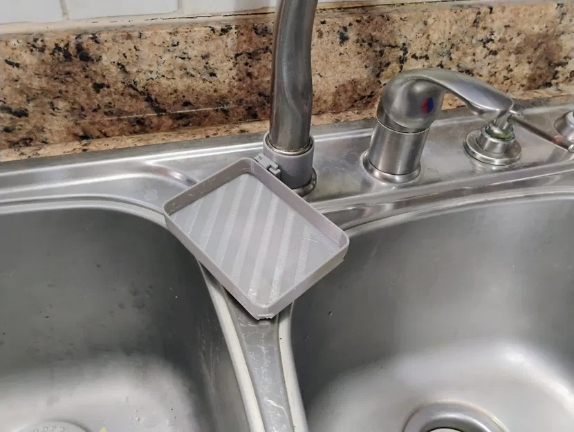 Khay đựng miếng rửa chén gắn vòi nước xoay 360 độ - Image 2