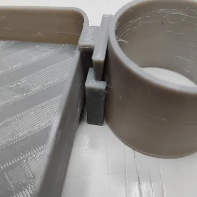 Khay đựng miếng rửa chén gắn vòi nước xoay 360 độ