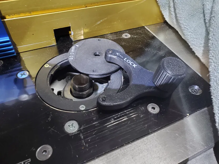 Bộ thân, vòng đệm và dụng cụ cho tấm bàn phay Rockler - Image 3